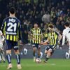 Eski hakemler, Fenerbahçe-Beşiktaş derbisinin hakem kararlarını değerlendirdi